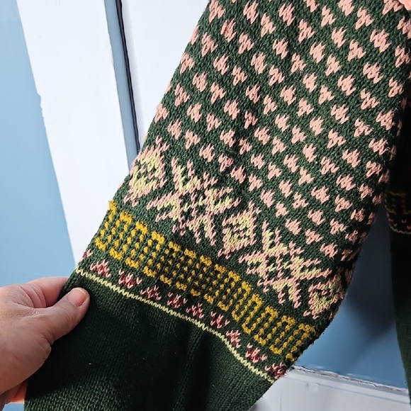 United Colors Of Benetton Women's Vintage Fair Isle Pink, Green Sweater M/L - Picture 3 of 8